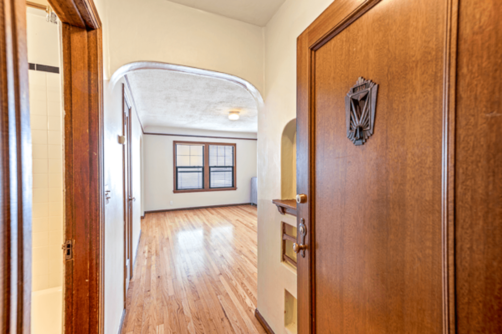 Seattle Apartment: 503 1st Ave W.