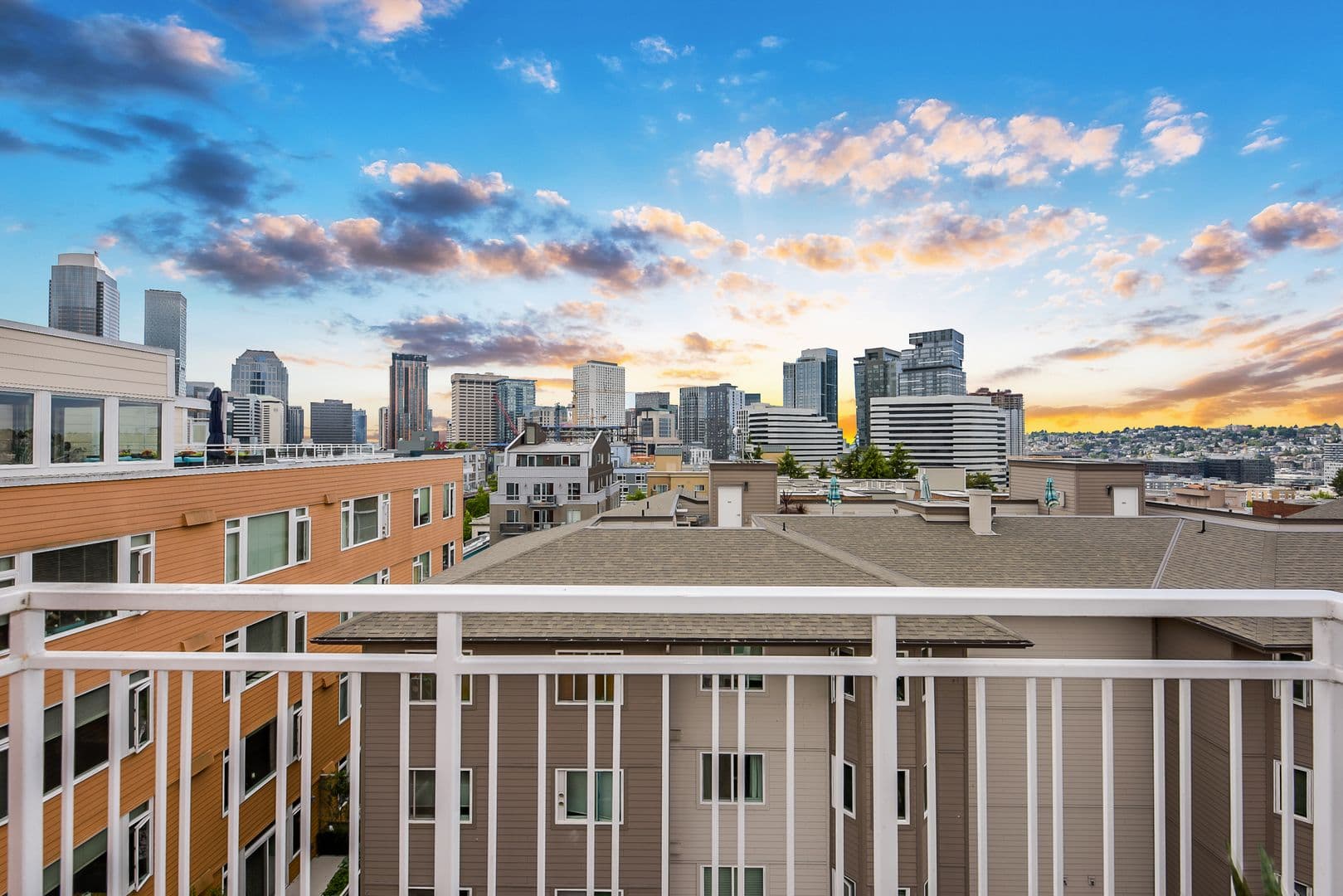Seattle Apartment: 1615 Belmont Ave