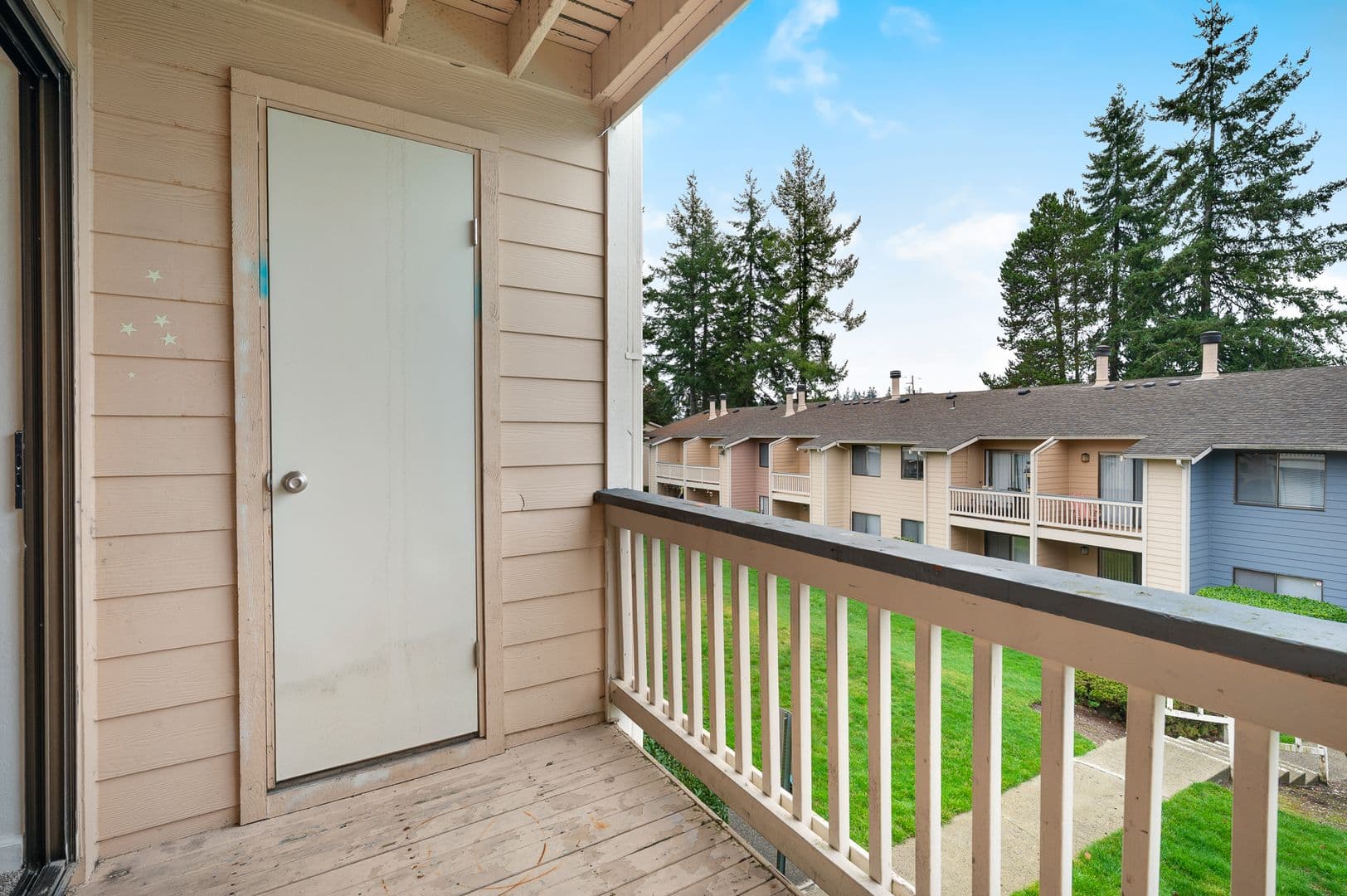 Everett Apartment: 702 W Casino Rd