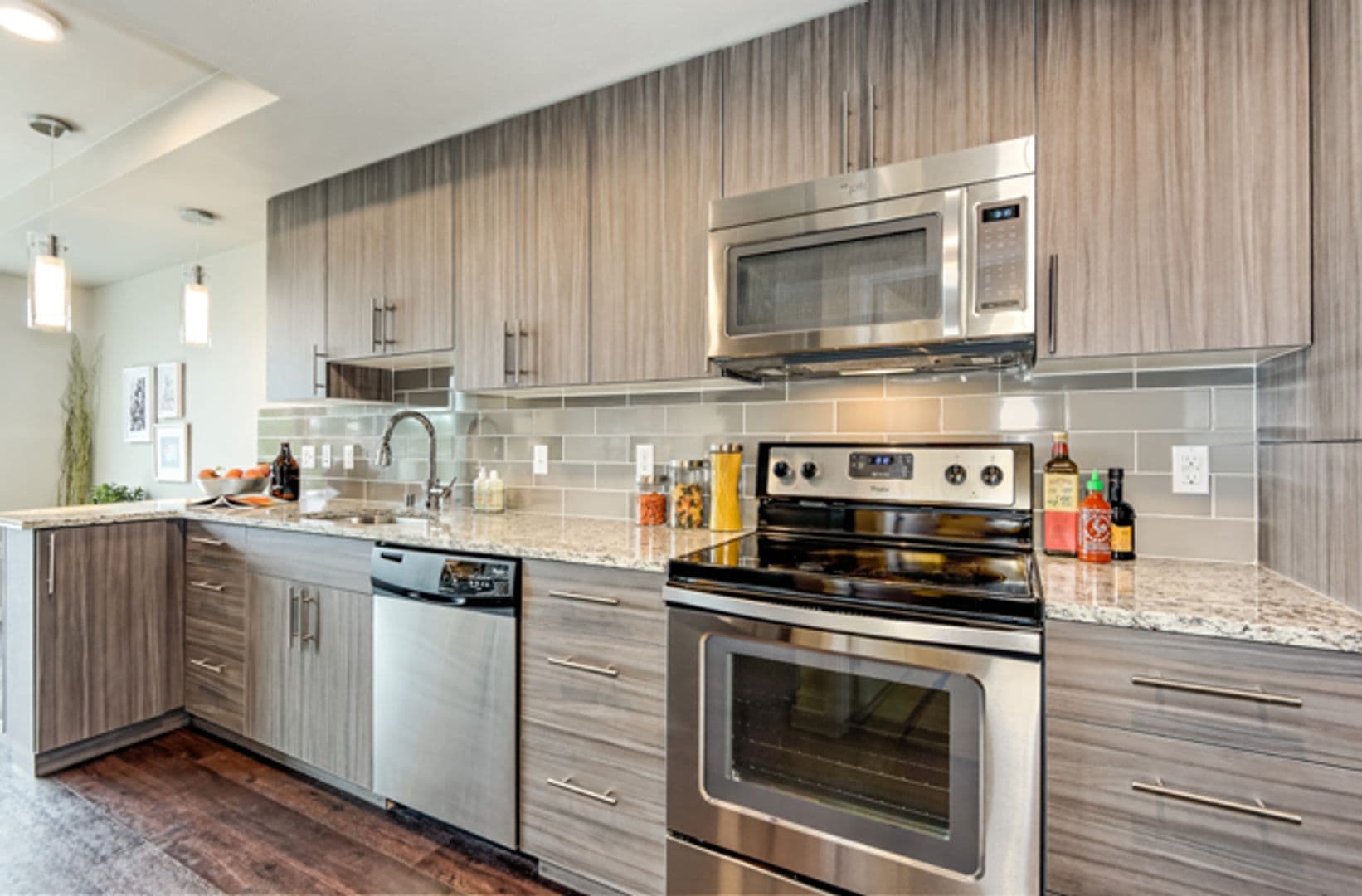 Seattle Apartment: 1321 E John St