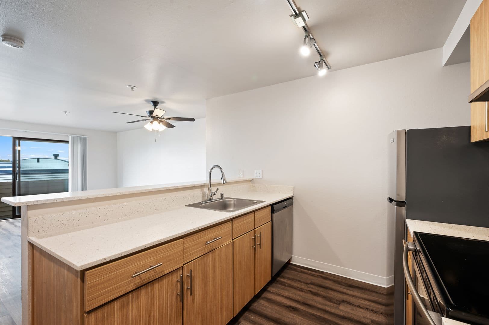 Seattle Apartment: 3236 SW Avalon Way