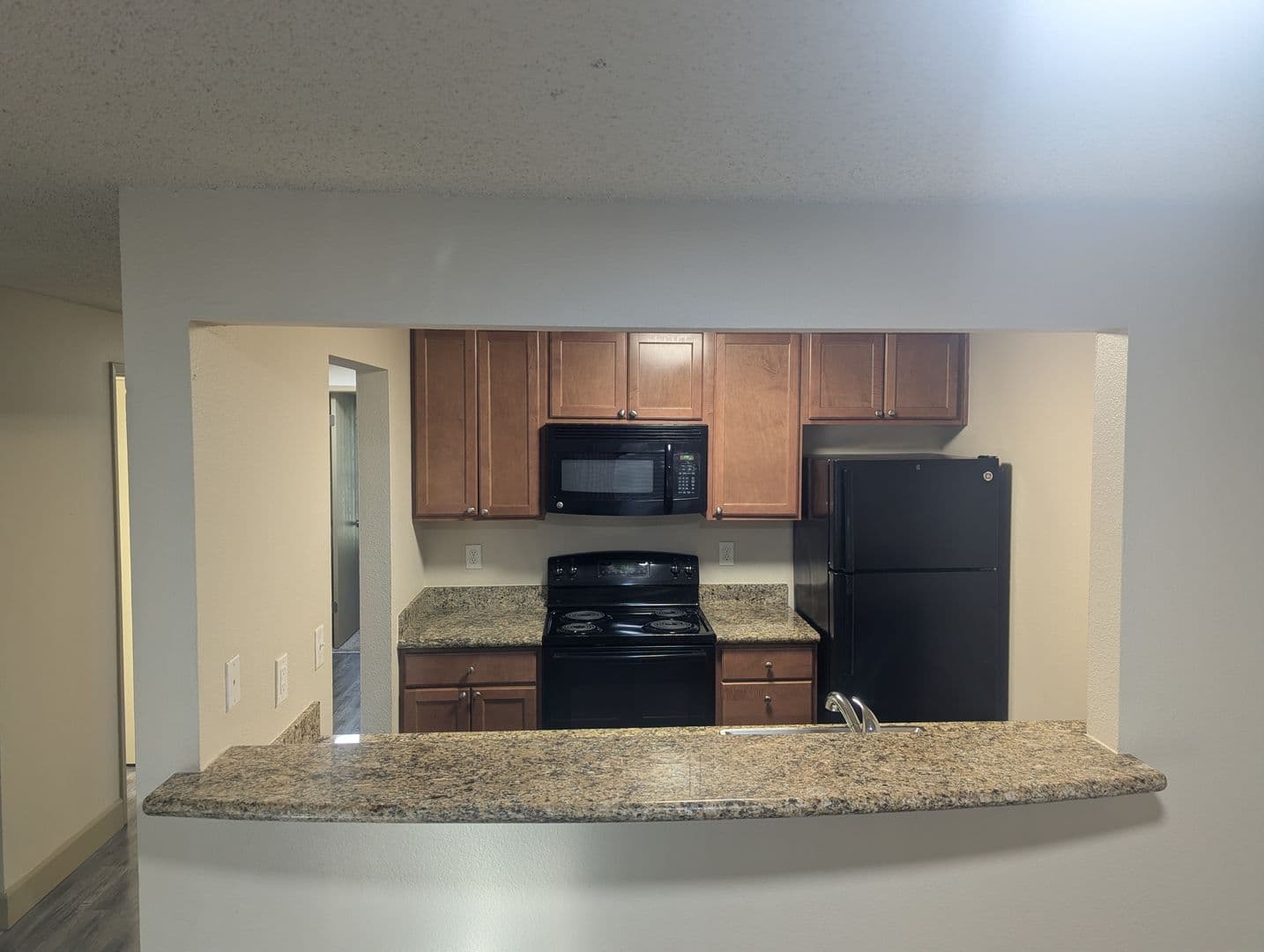 Kent Apartment: 9626 S 252nd St