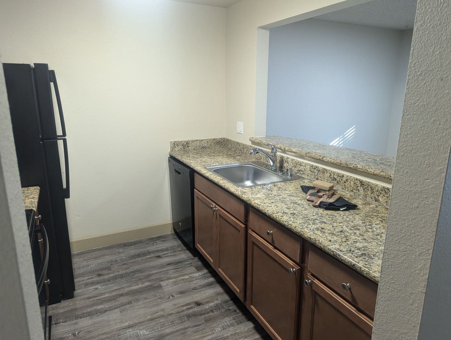Kent Apartment: 9626 S 252nd St