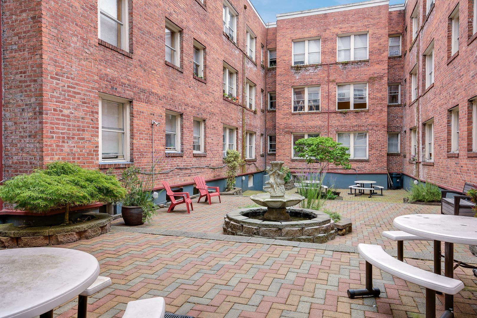 Seattle Apartment: 151 11th Ave