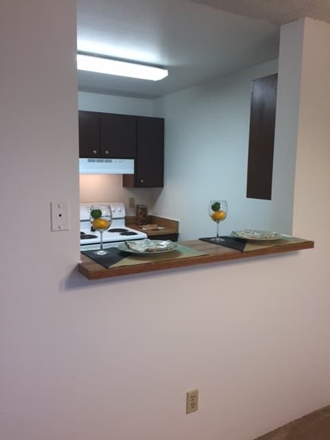 Everett Apartment: 702 W Casino Rd