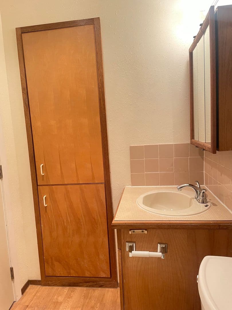 Seattle Apartment: 151 11th Ave