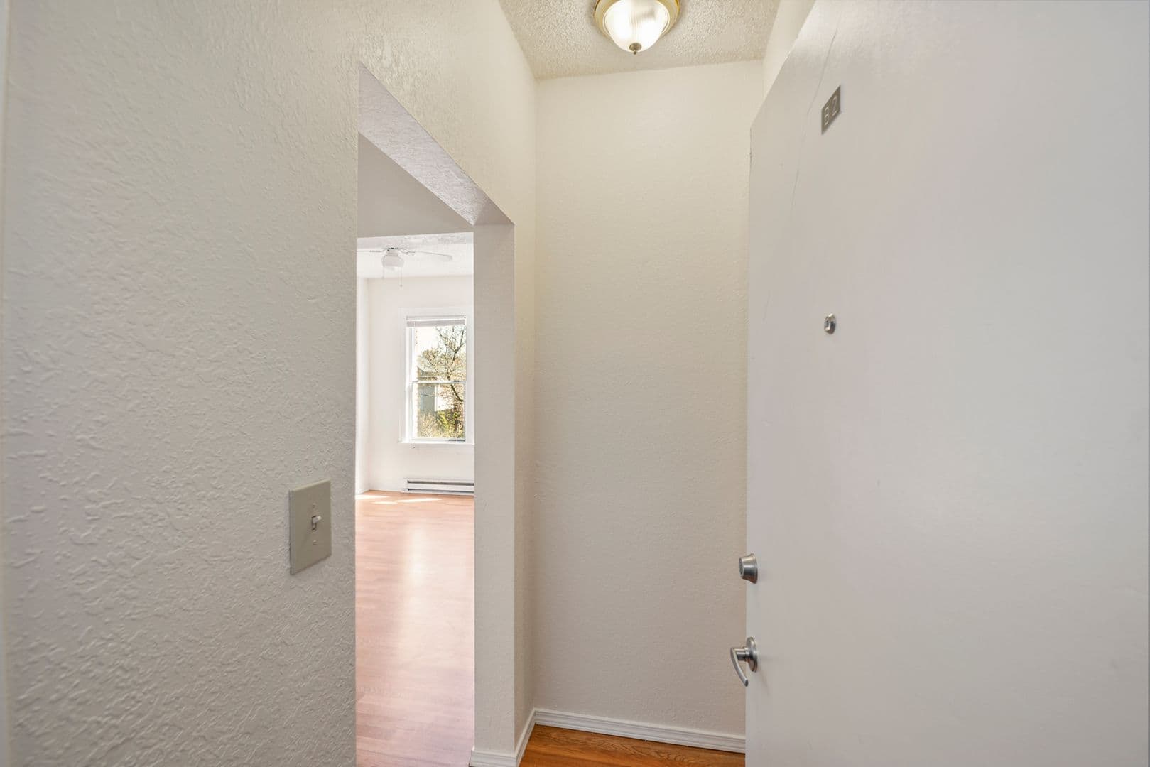 Seattle Apartment: 151 11th Ave