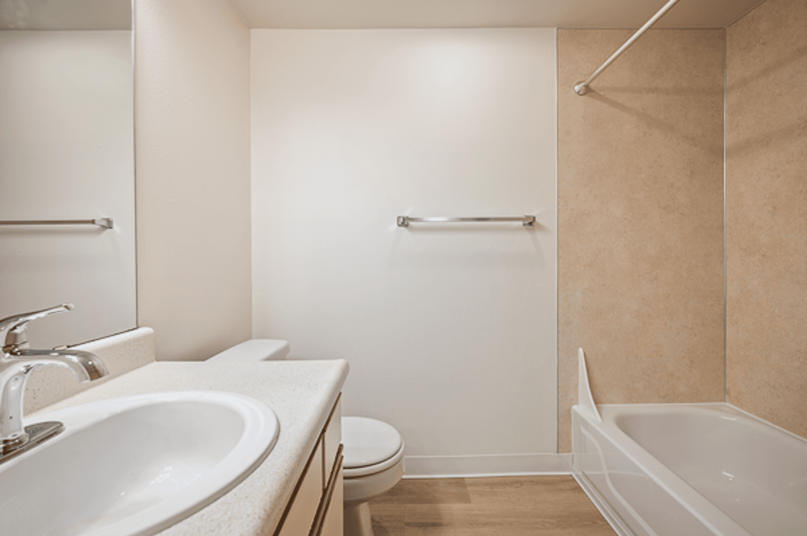 Seattle Apartment: 3250 SW Avalon Way