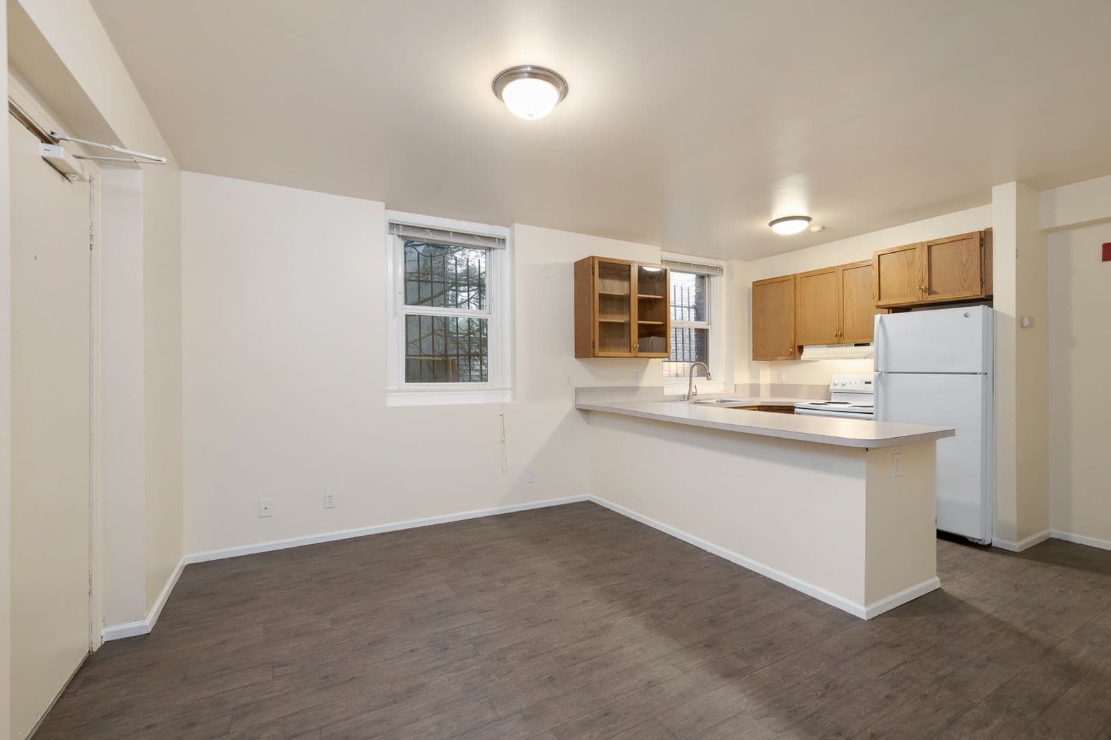 Seattle Apartment: 432 Summit Ave E