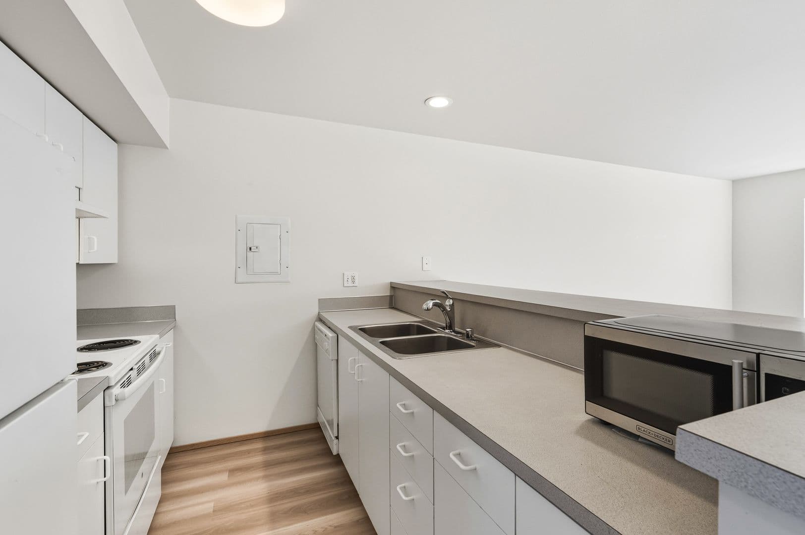 Seattle Apartment: 1828 12th Ave