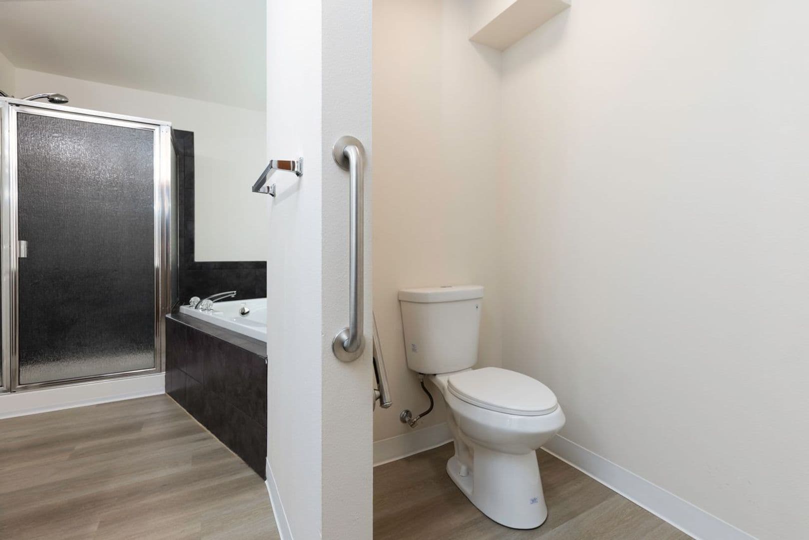 Maple Valley Apartment: 24331 228th Ave SE