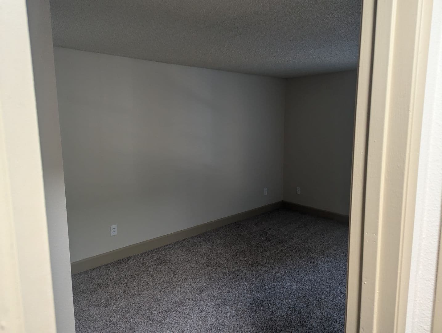 Kent Apartment: 9626 S 252nd St