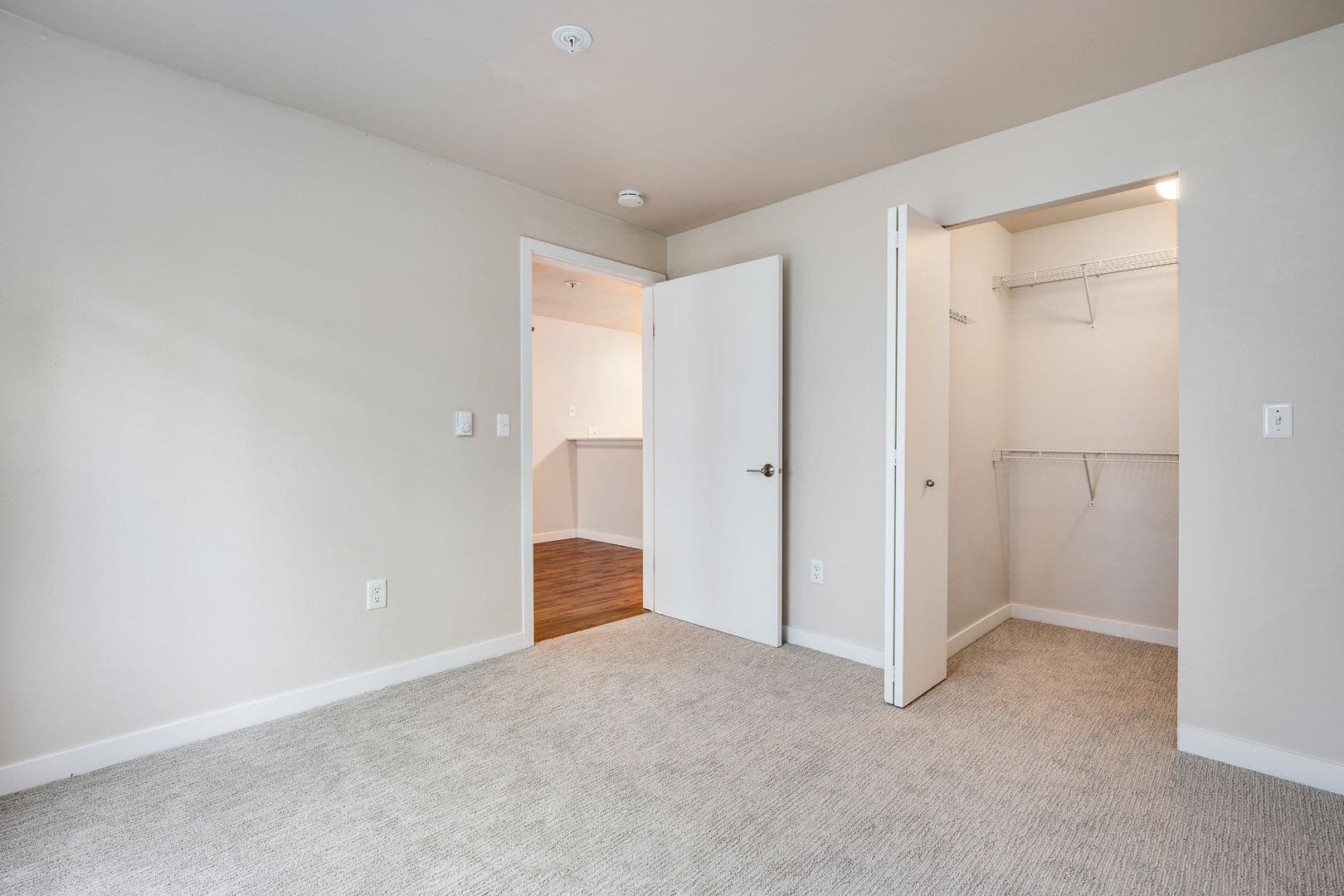 Seattle Apartment: 3236 SW Avalon Way