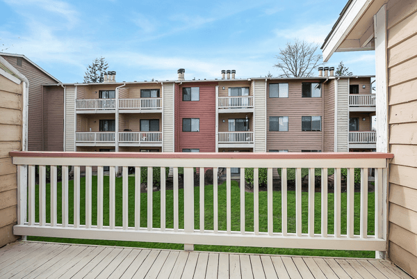 Everett Apartment: 702 W Casino Rd