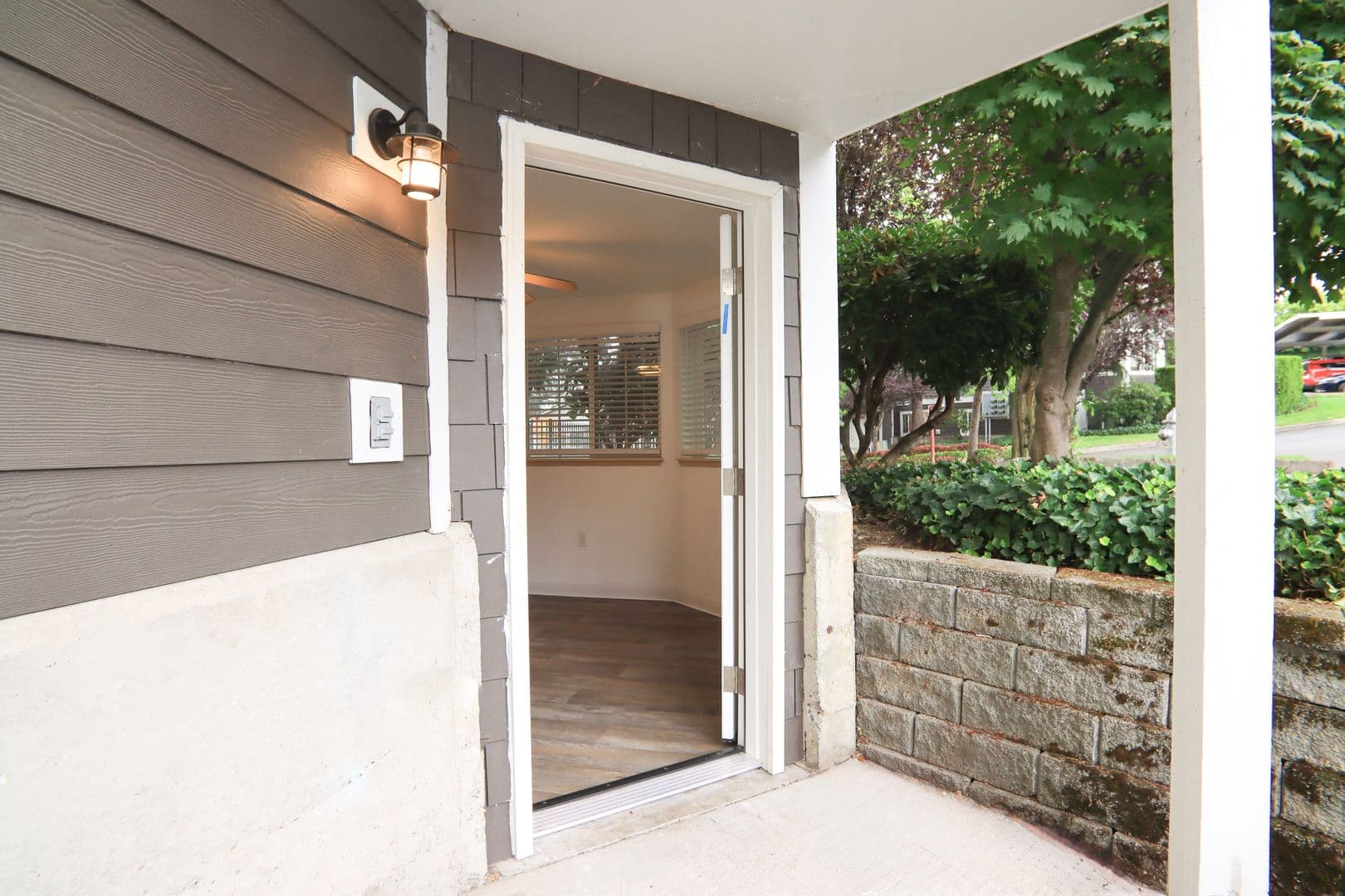 Tacoma Apartment: 10925 Park Ave S