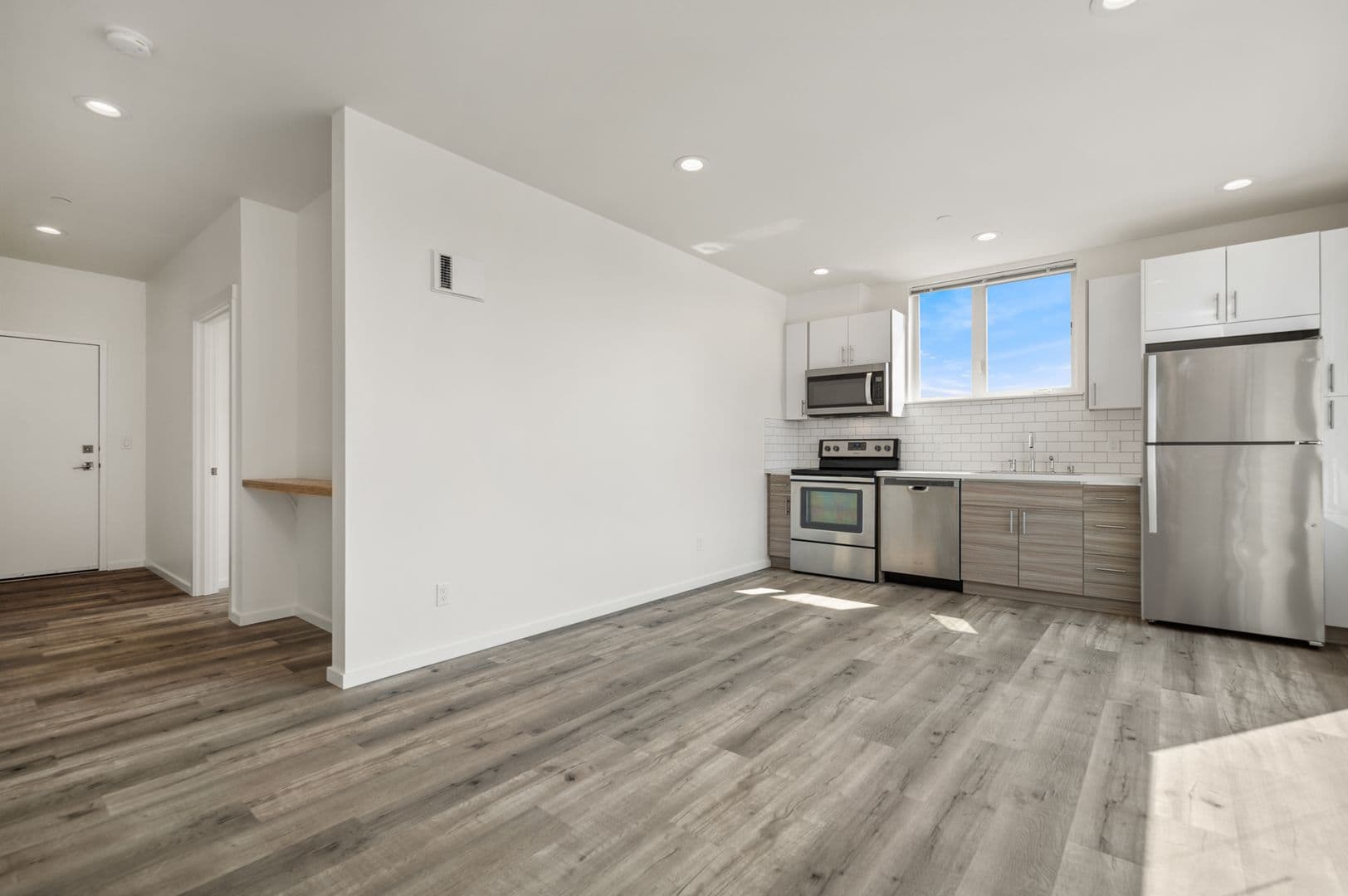 Seattle Apartment: 1427 NW 65th St