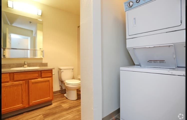 Everett Apartment: 1111 47th St SE