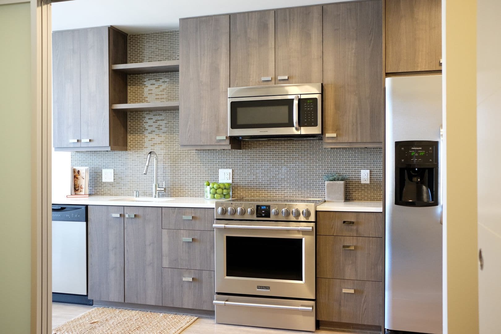 Bellevue Apartment: 88 102nd Ave NE