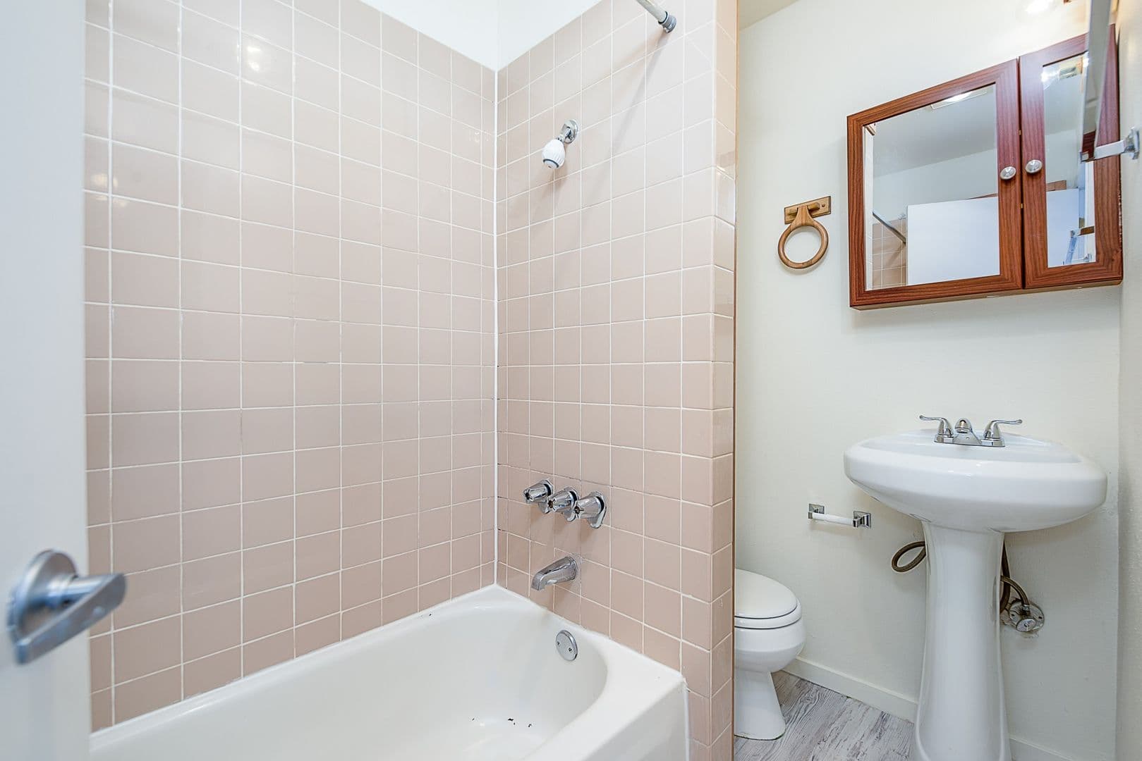Seattle Apartment: 151 11th Ave