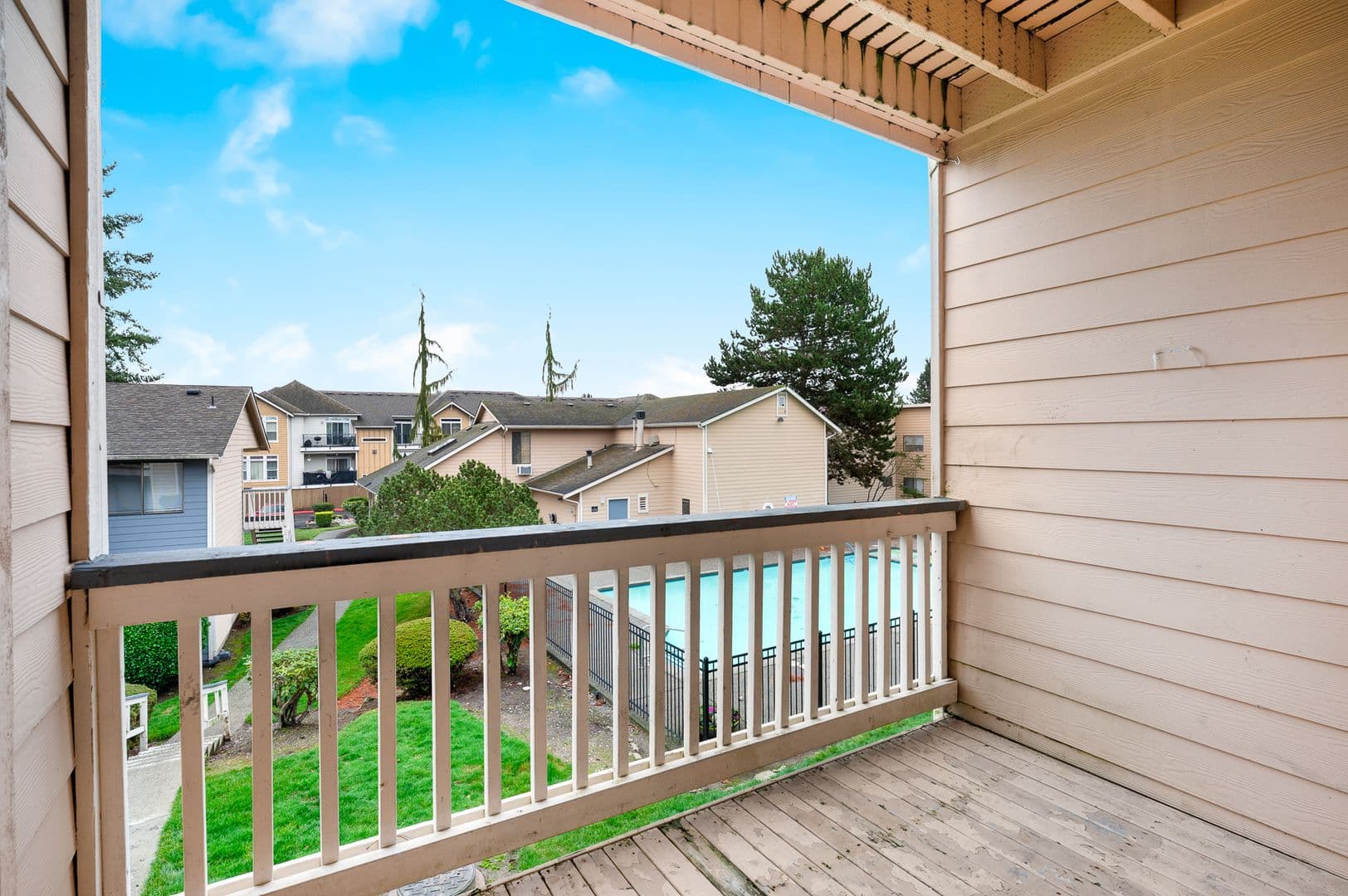 Everett Apartment: 702 W Casino Rd