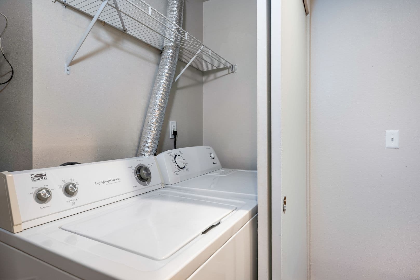 Seattle Apartment: 3236 SW Avalon Way
