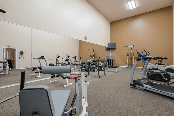 Everett Apartment: 702 W Casino Rd