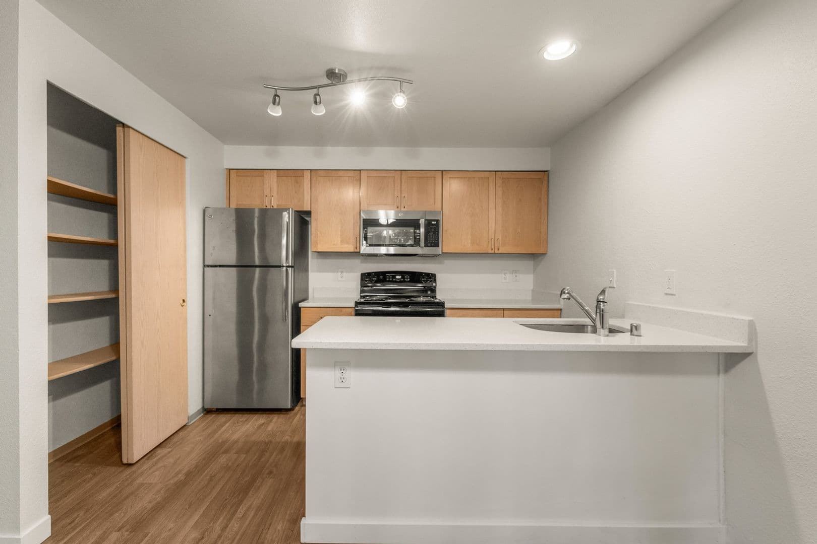 Tacoma Apartment: 10925 Park Ave S