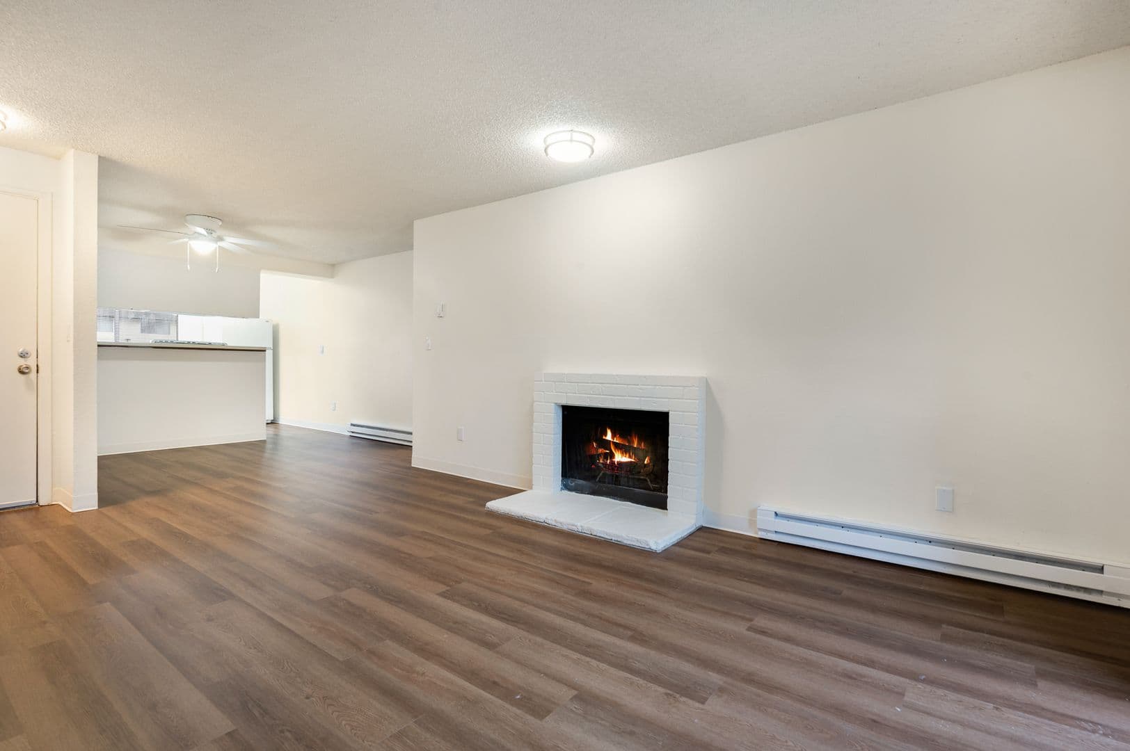 Everett Apartment: 702 W Casino Rd