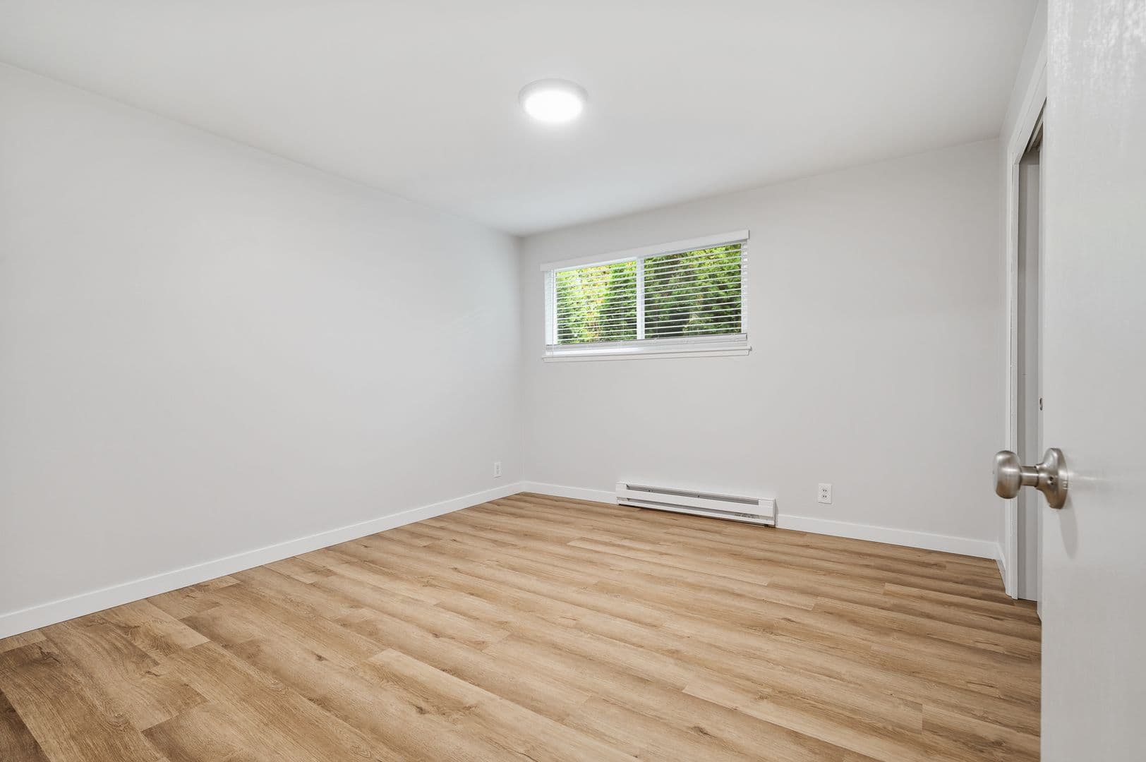 Burien Apartment: 255 SW 154th St