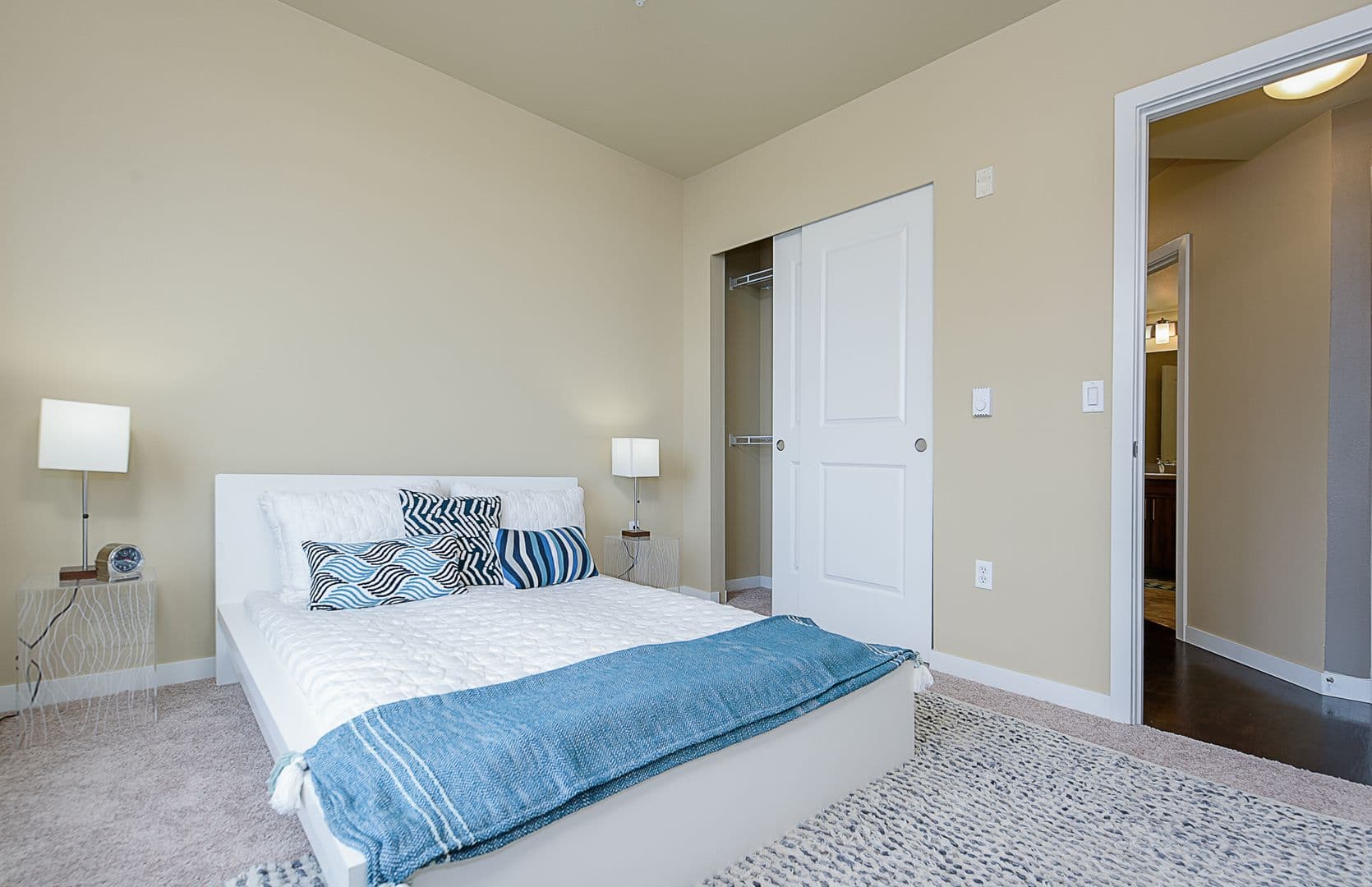 Seattle Apartment: 1615 Belmont Ave