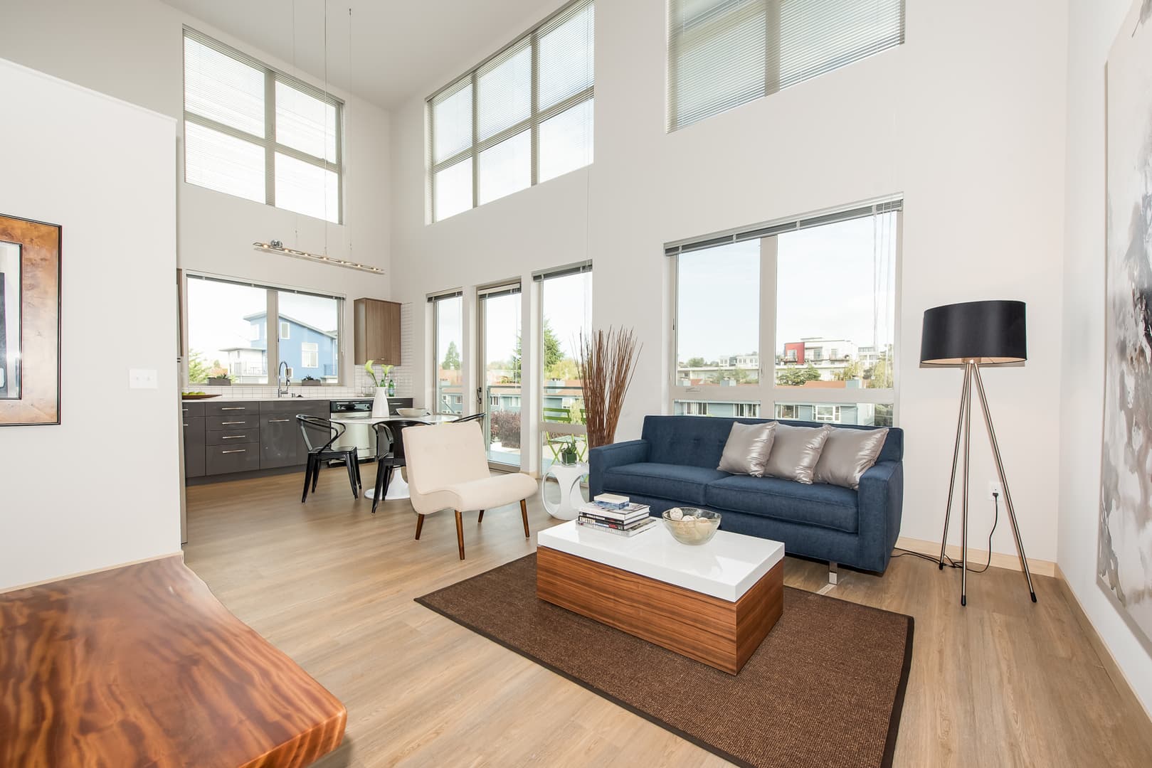 Seattle Apartment: 200 Belmont Ave E