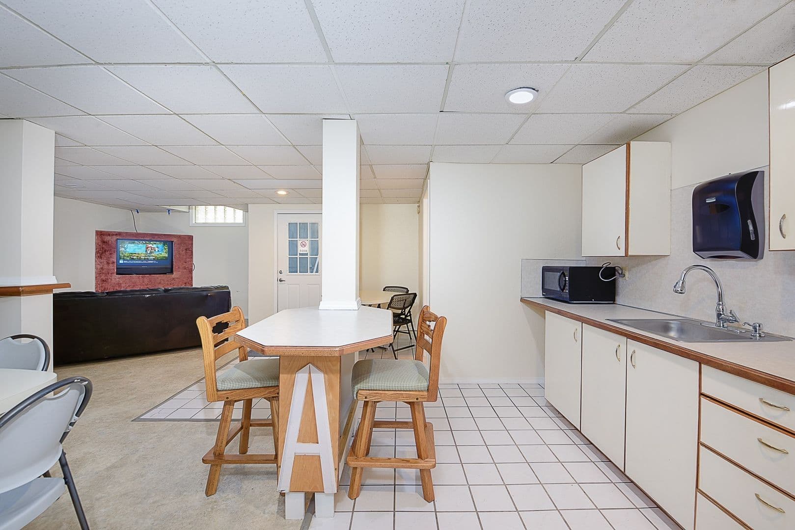 Seattle Apartment: 151 11th Ave