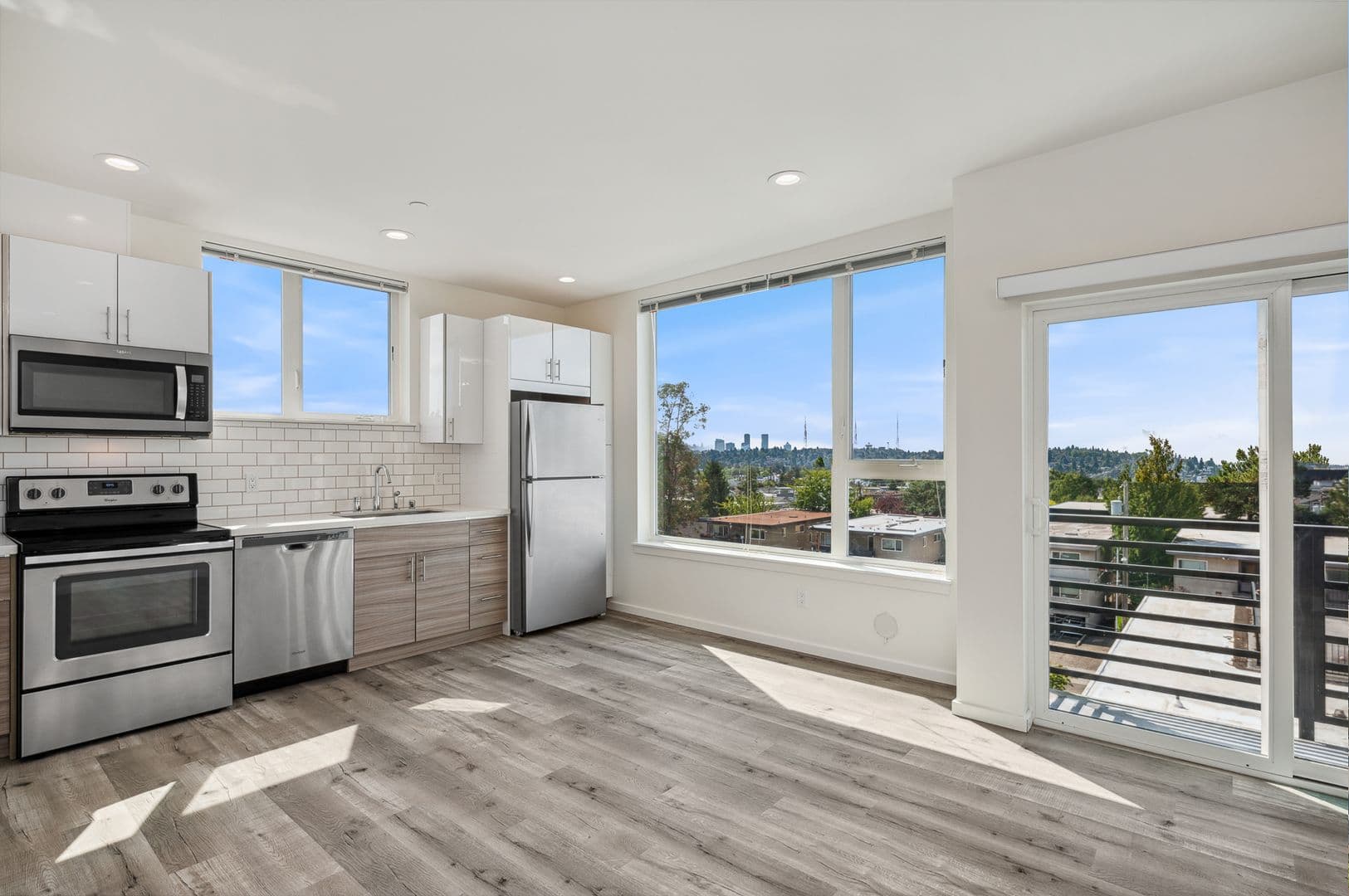 Seattle Apartment: 1427 NW 65th St