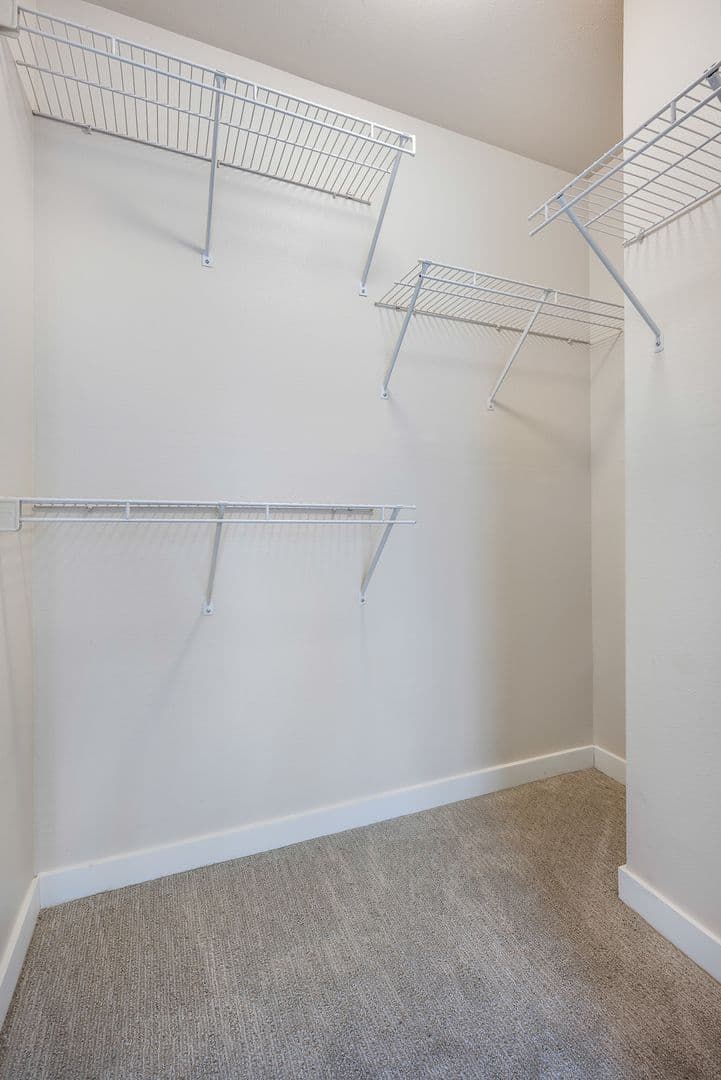 Seattle Apartment: 3236 SW Avalon Way
