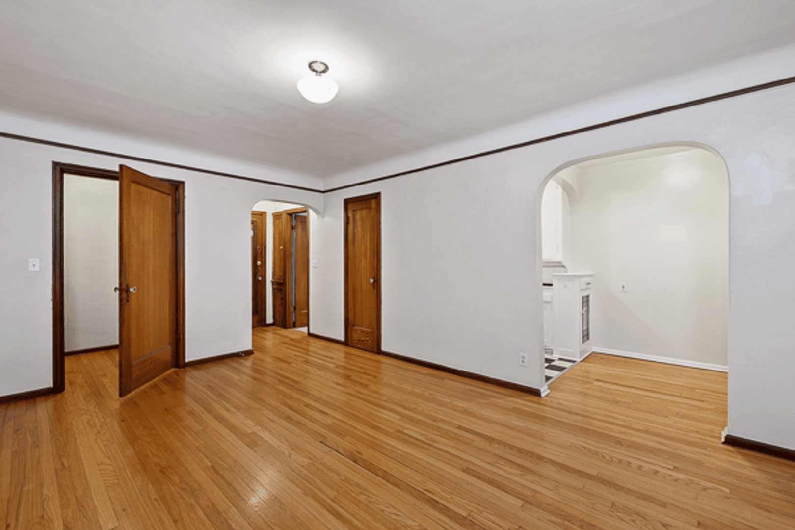 Seattle Apartment: 503 1st Ave W.