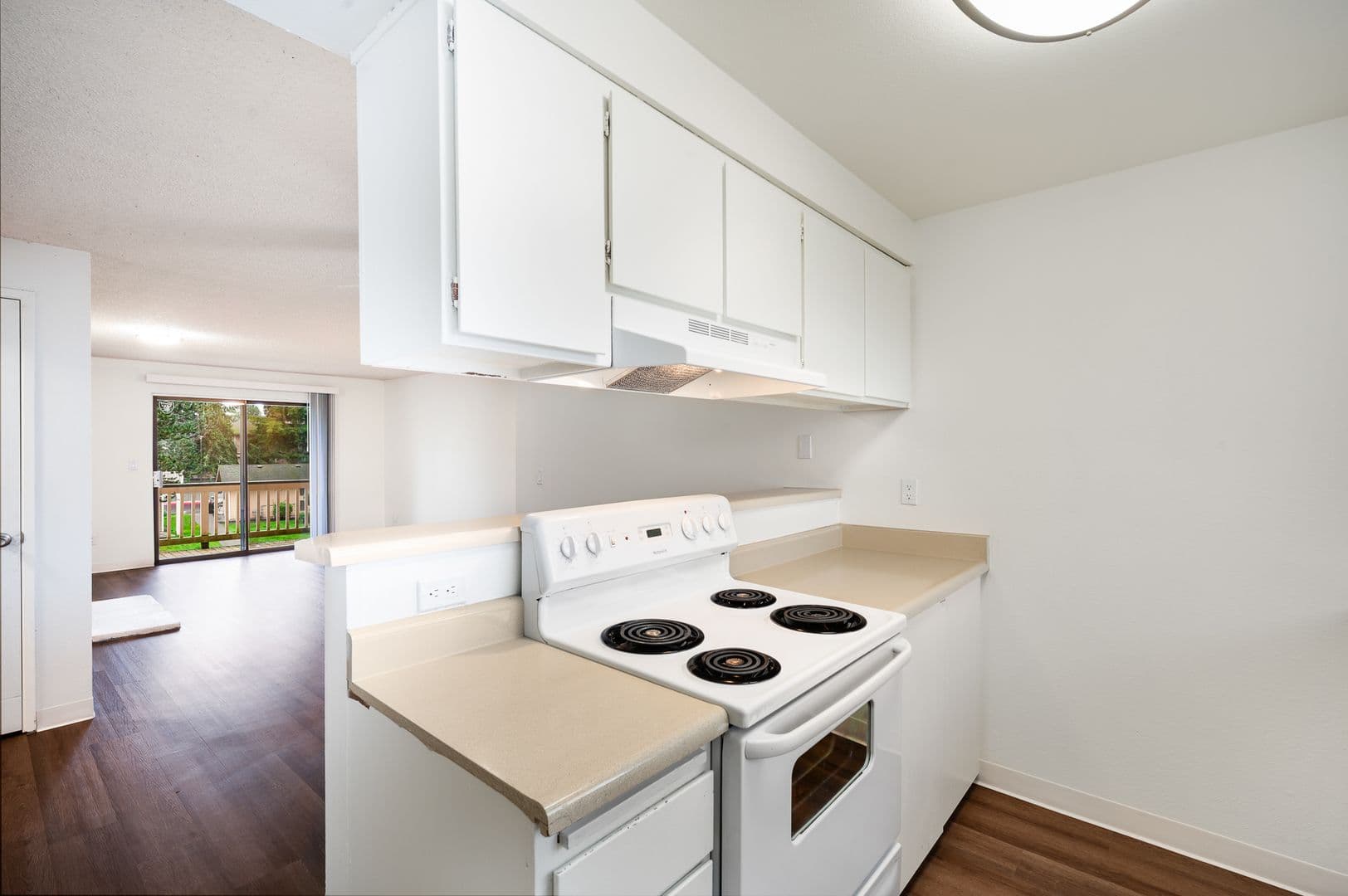 Everett Apartment: 702 W Casino Rd
