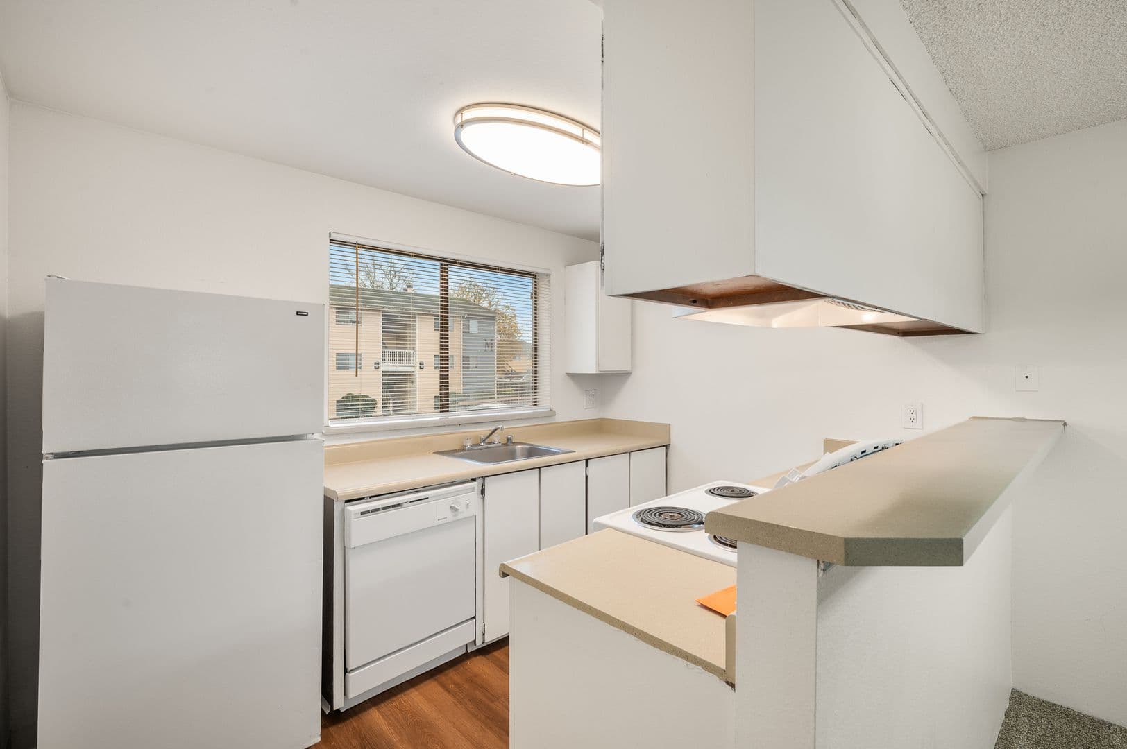 Everett Apartment: 702 W Casino Rd