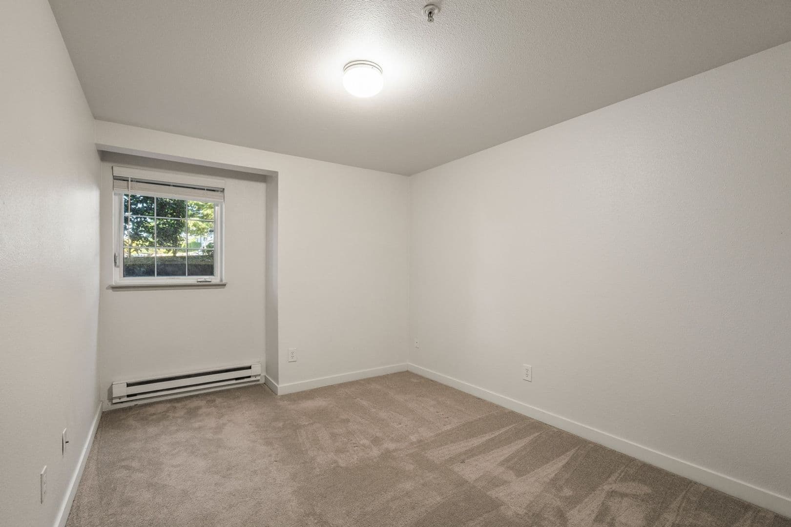 Tacoma Apartment: 10925 Park Ave S