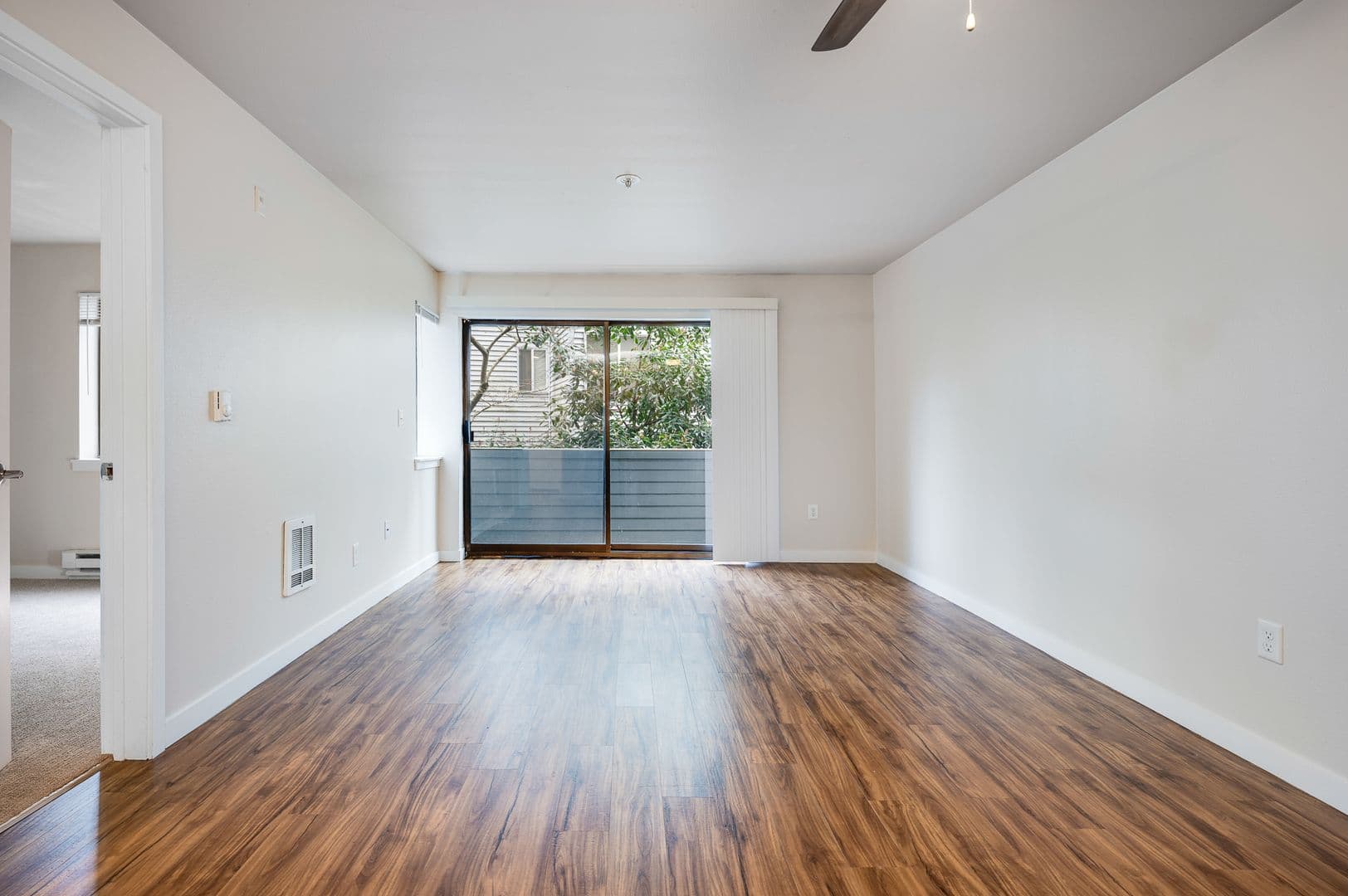 Seattle Apartment: 3236 SW Avalon Way