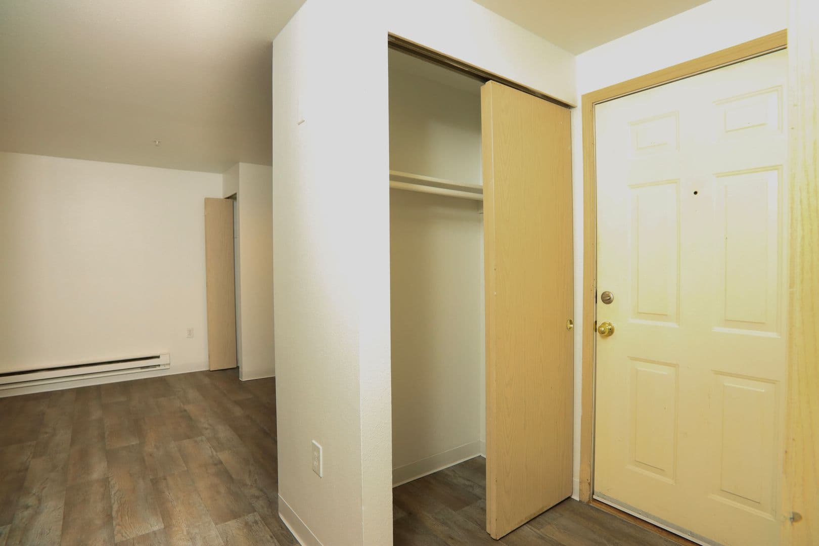 Tacoma Apartment: 10925 Park Ave S