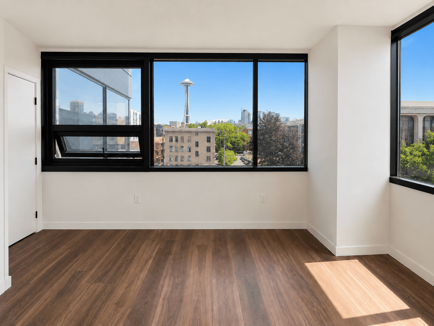 Seattle Apartment: 201 Queen Anne Ave N