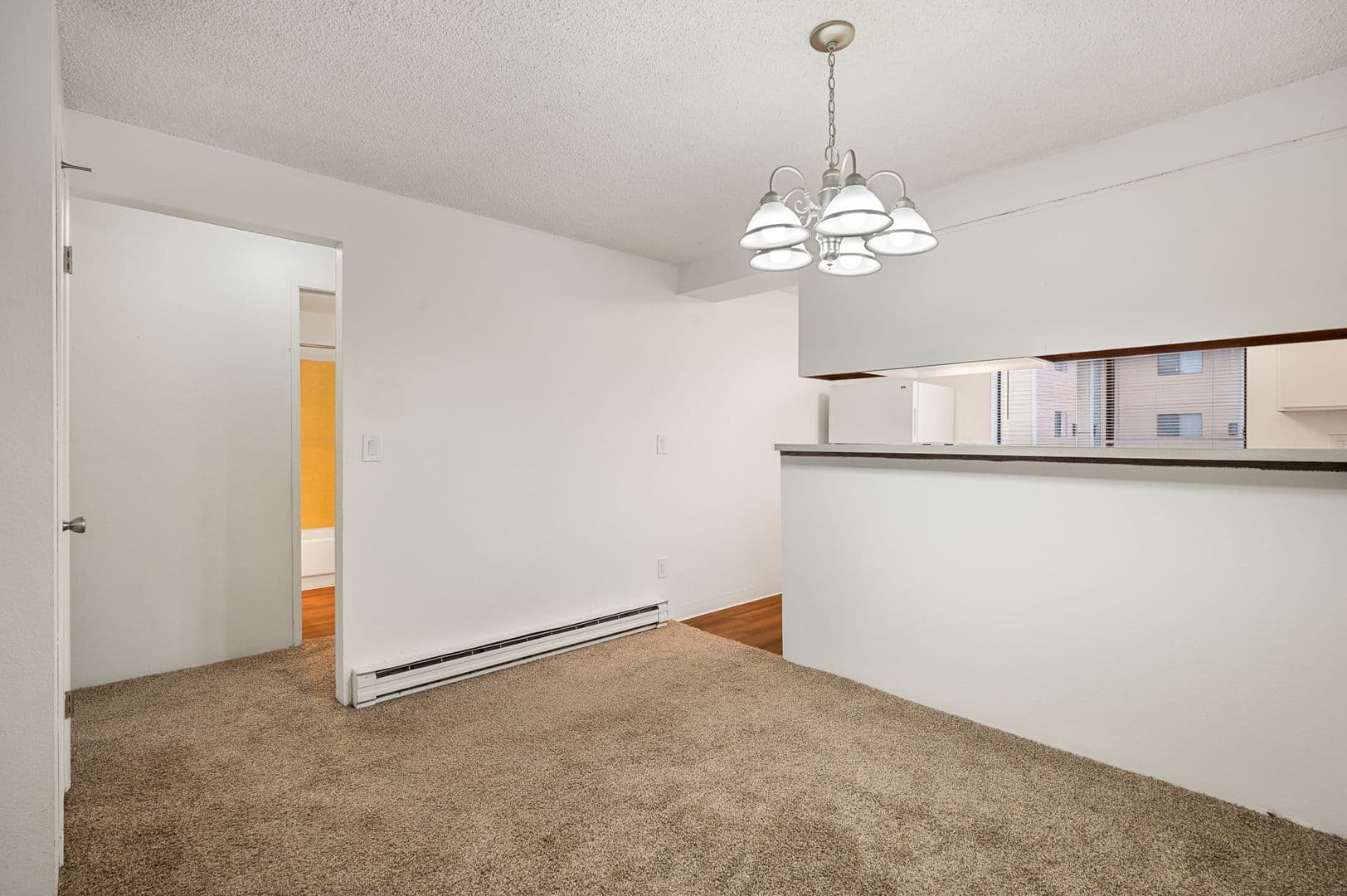 Everett Apartment: 702 W Casino Rd