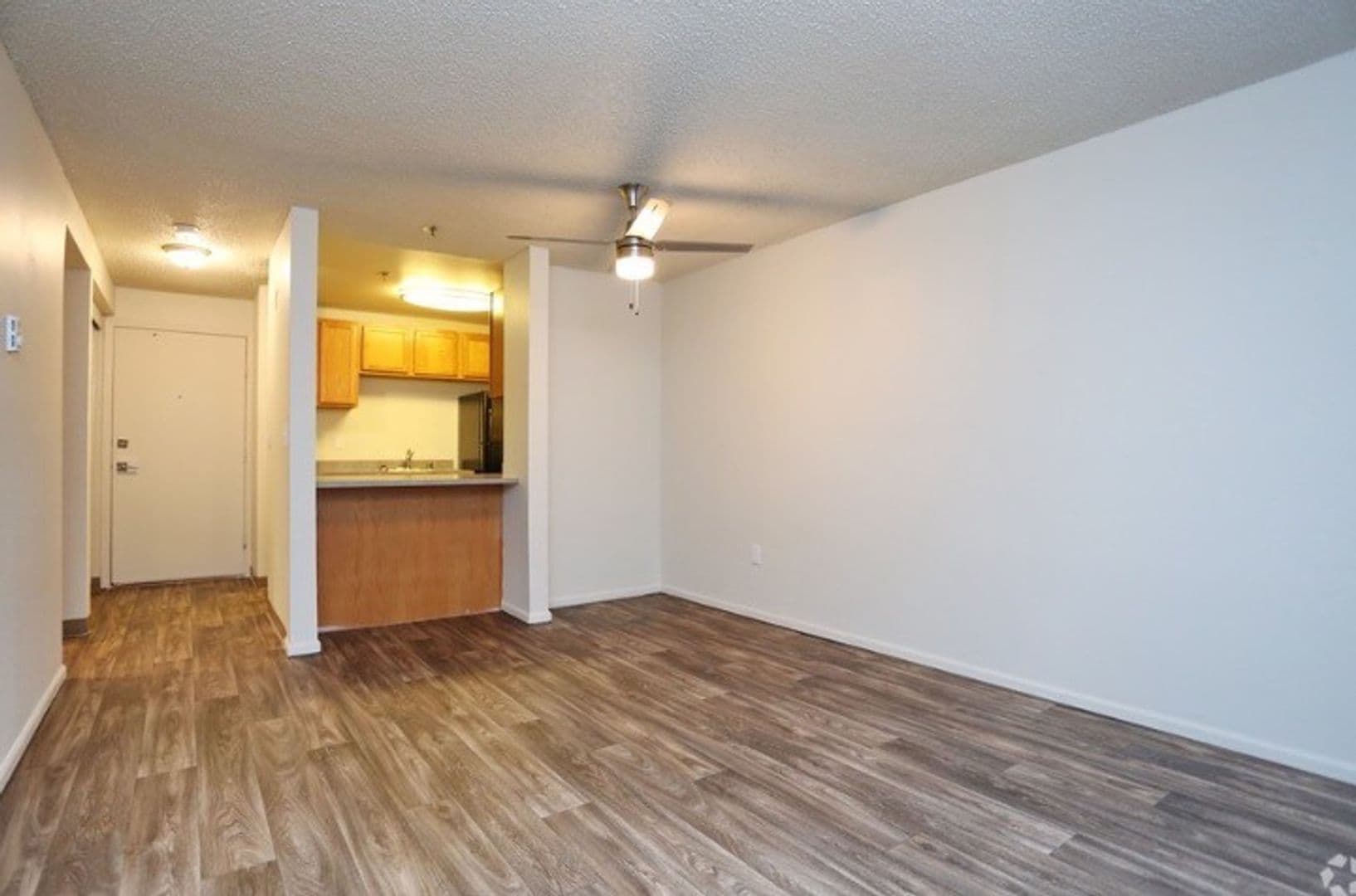 Everett Apartment: 1111 47th St SE