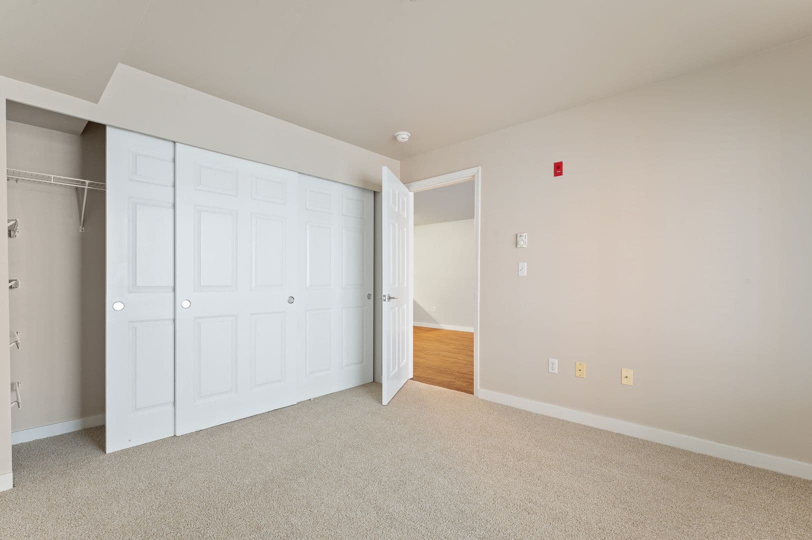 Seattle Apartment: 3233 SW Avalon Way