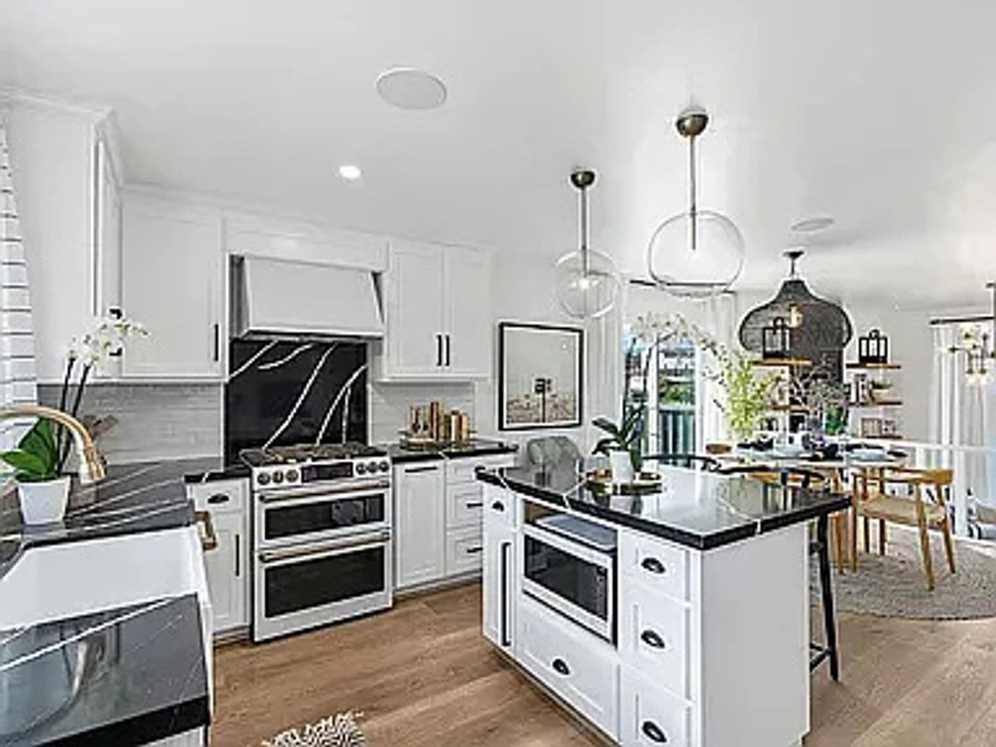 Monterey Condo: 37 La Playa