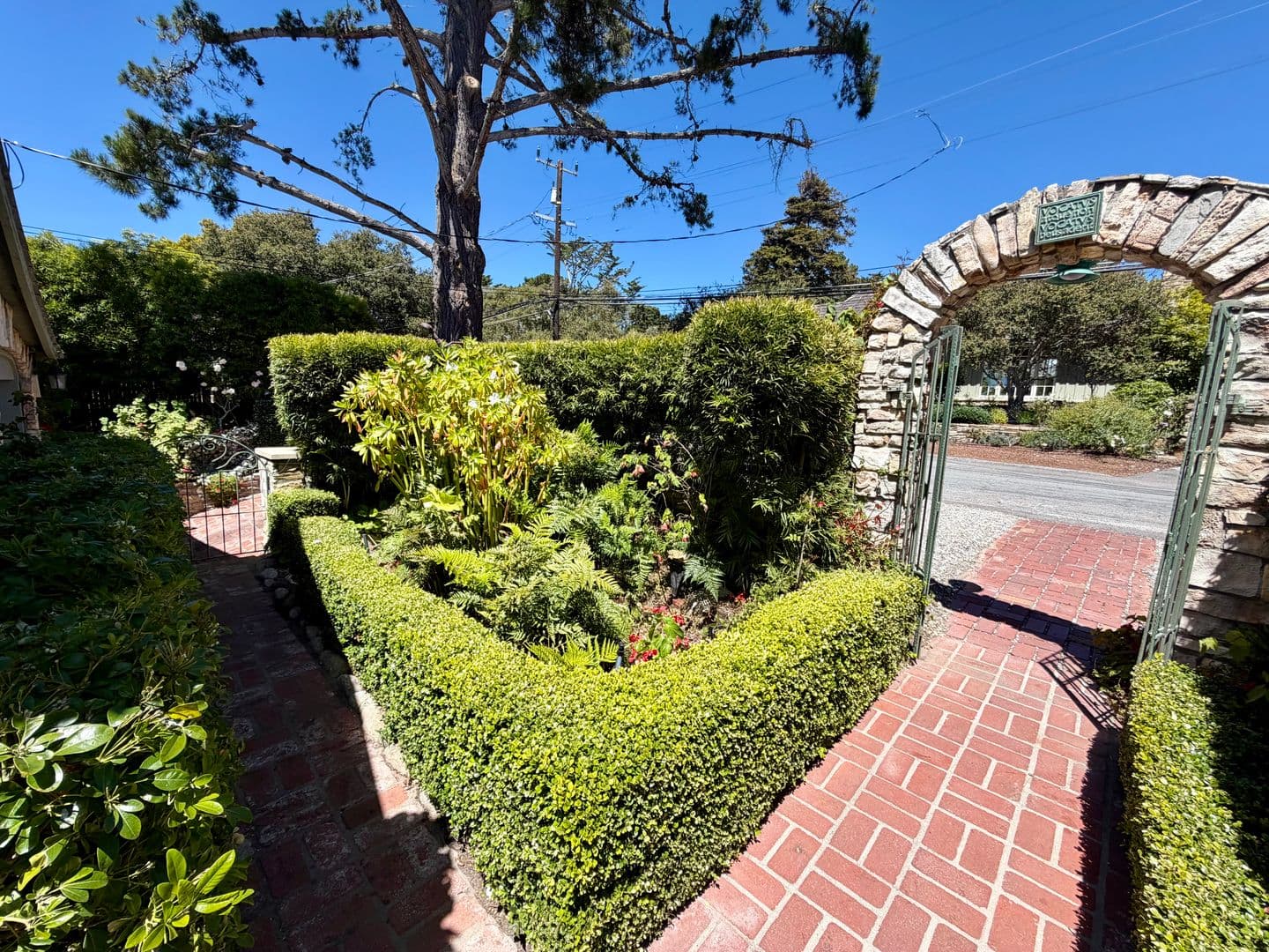 Carmel by the Sea House: 1037 Camino Real