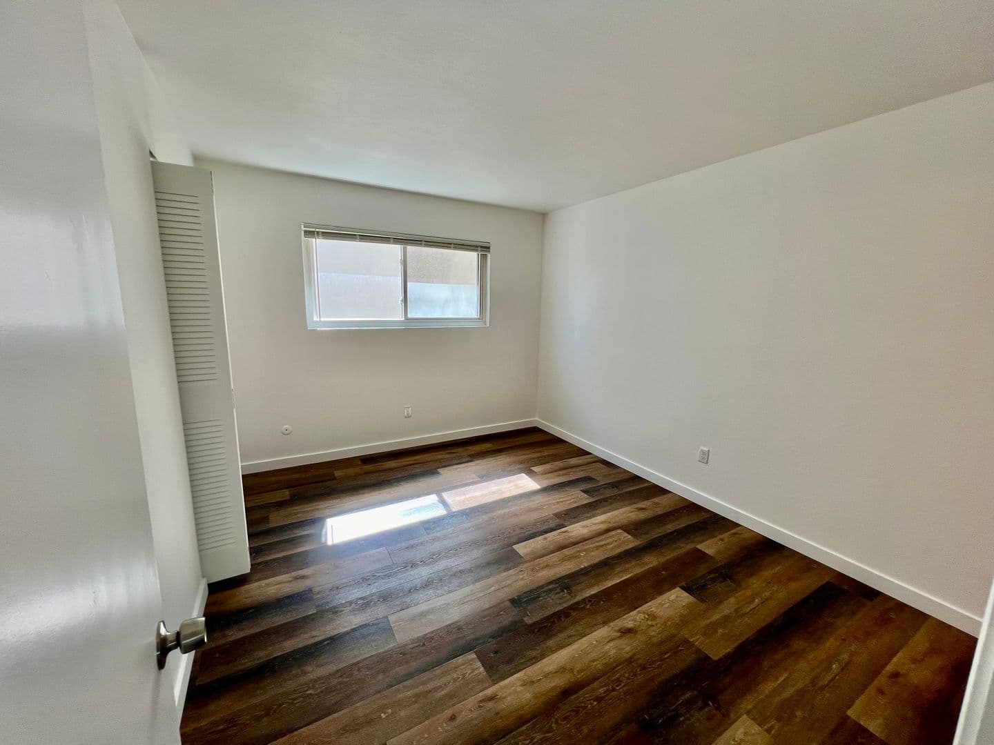 Monterey Apartment: 218 Van Buren Street