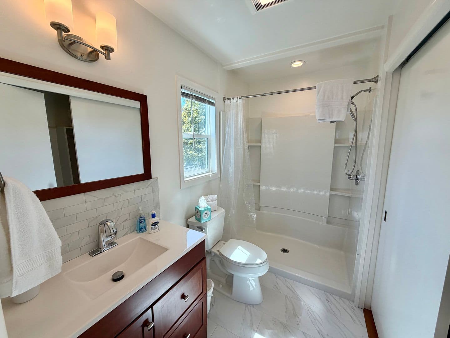 Pacific Grove House: 911 Ripple Avenue