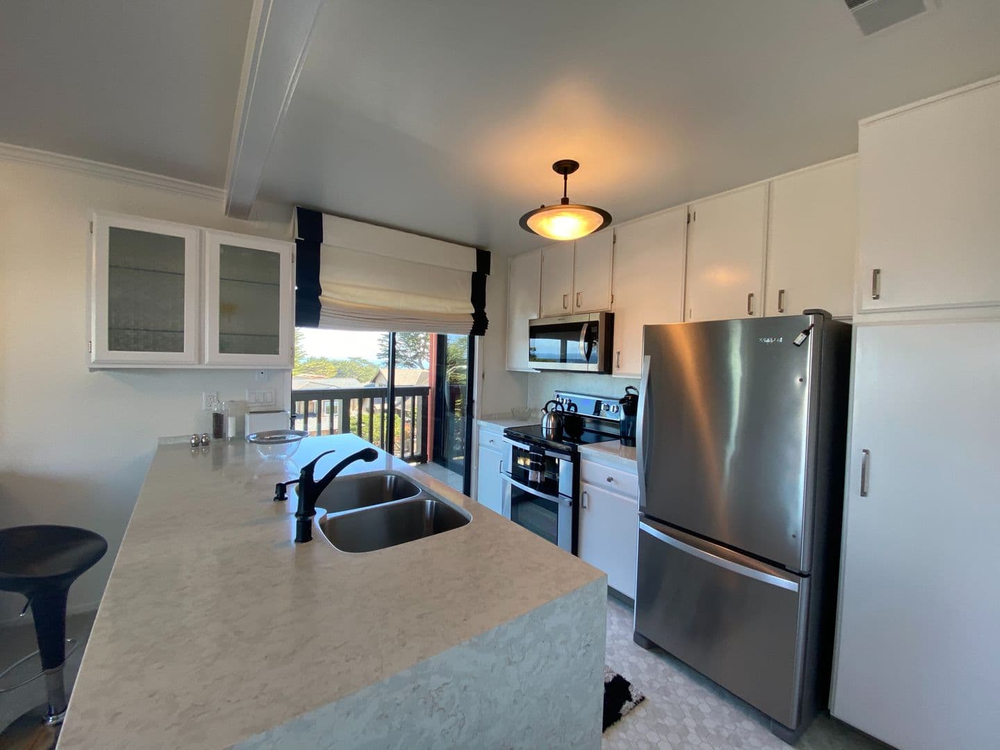 Pacific Grove Apartment: 185 Central Avenue
