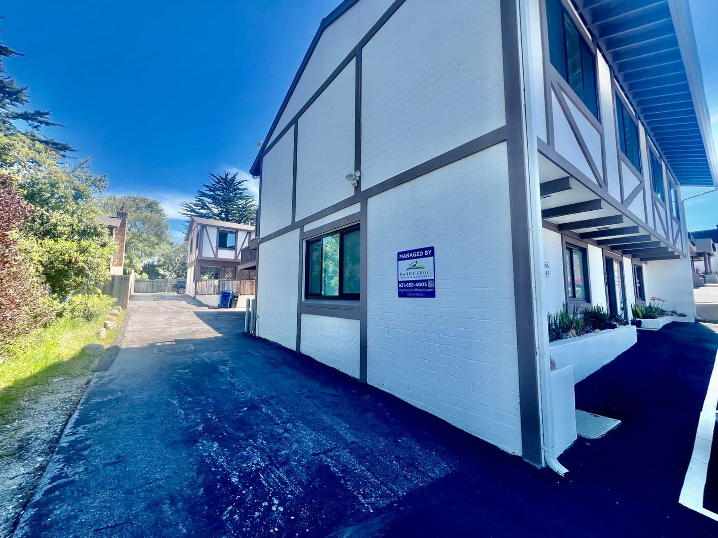 Pacific Grove Apartment: 1149 Forest Avenue